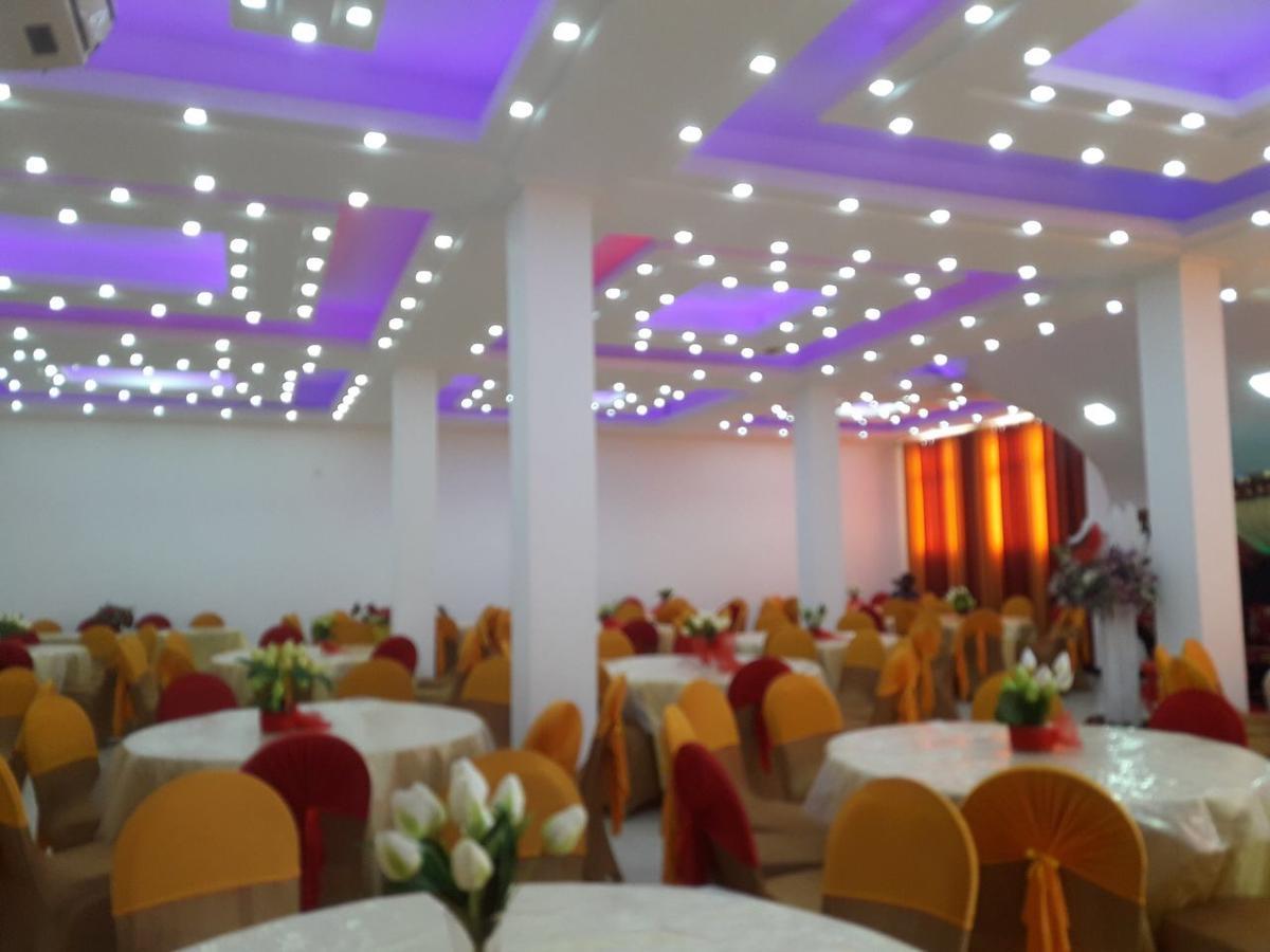 Avanya Hotel And Reception Hall Angunakolapelessa Exterior photo